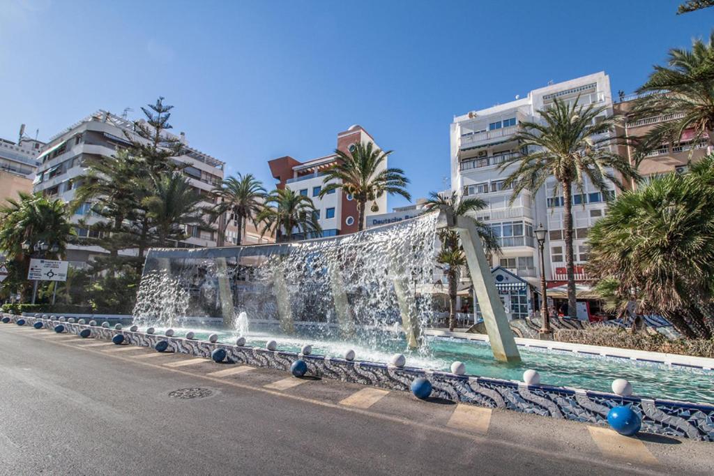 Modern 2 Bedroom Apartment In The Center Of Torrevieja Esterno foto